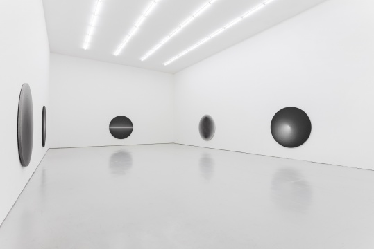 空白空间刘文涛个展“元”展览现场
空白空间刘文涛个展“元”展览现场