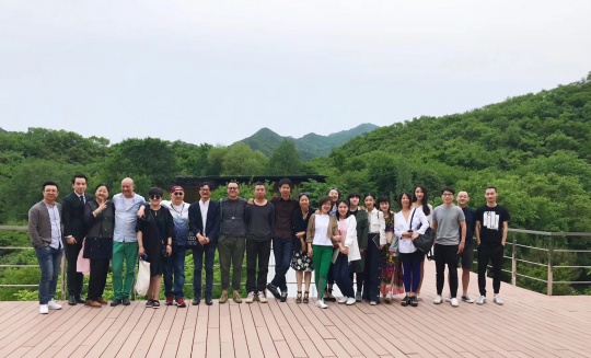 嘉宾艺术家集体合影
嘉宾艺术家集体合影