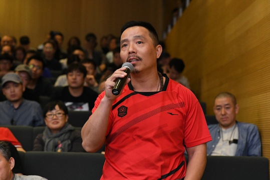 观众积极提问
观众积极提问