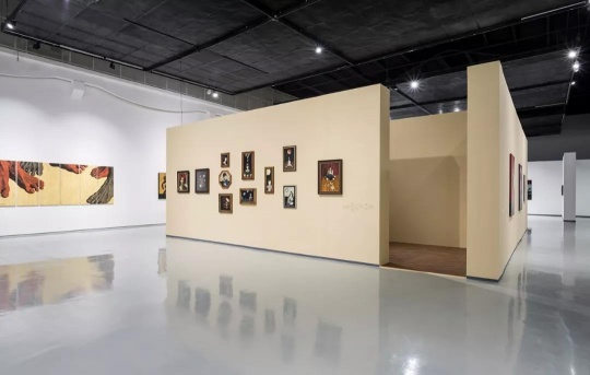 “東京私語:七户優”展览现场
“東京私語:七户優”展览现场