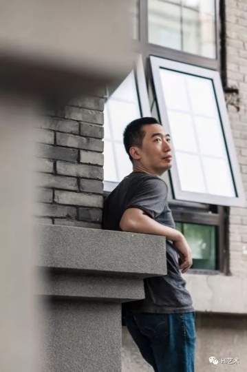 艺术家 颜秉卿
艺术家 颜秉卿