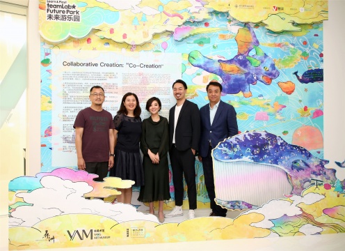 开幕仪式主创团队合影,从左至右为王川、曲英、王兆坤、西口正人、路超
开幕仪式主创团队合影,从左至右为王川、曲英、王兆坤、西口正人、路超