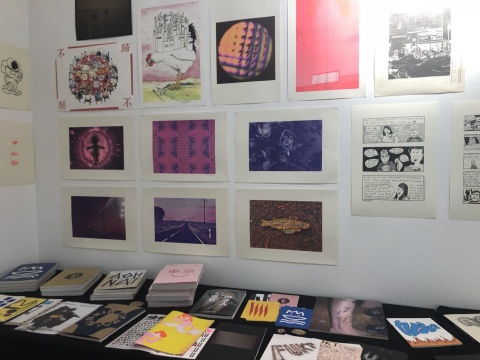 杂志俱乐部展区
杂志俱乐部展区