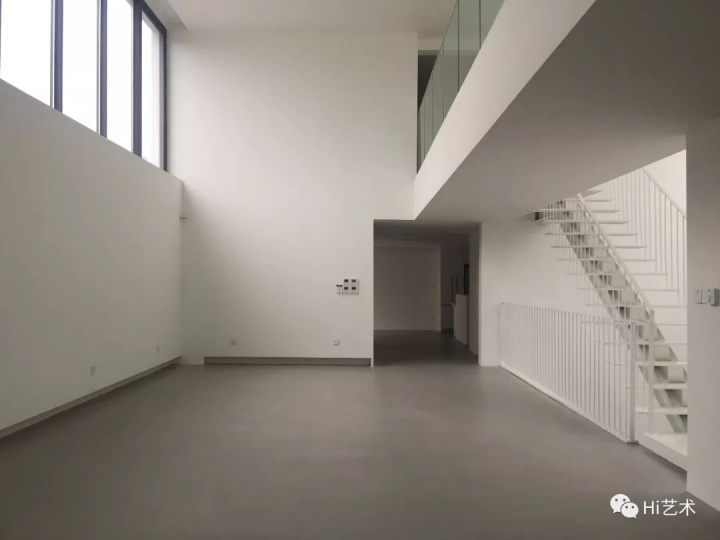 何多苓 七十而立 何多苓 七十而立
