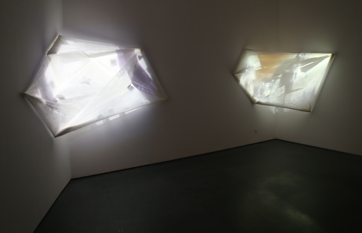 周蒙 《Silk Projection 1》 蚕丝装置 2016
周蒙 《Silk Projection 1》 蚕丝装置 2016
