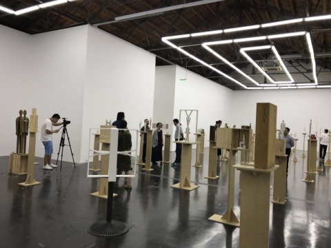 王鲁炎个展现场
王鲁炎个展现场