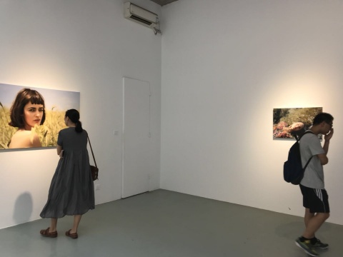 伊格尔·奥泽里个展现场
伊格尔·奥泽里个展现场