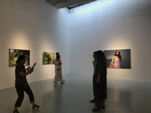 伊格尔·奥泽里个展现场
伊格尔·奥泽里个展现场