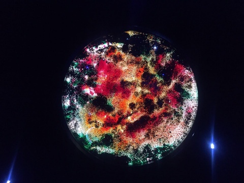如星河般的通道
如星河般的通道