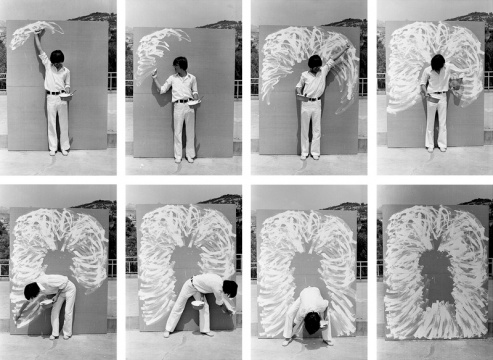李健镛 《身体描绘 76-2》20.4 x 30.3 cm 照片 1976
