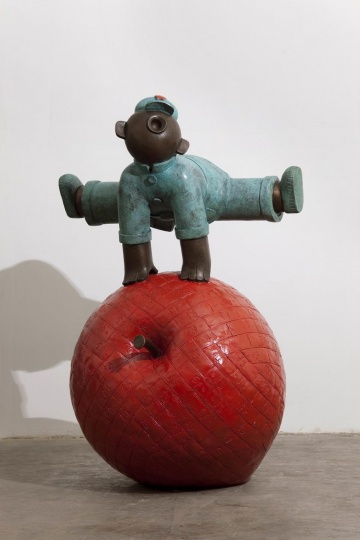 蒋朔&吴少湘 《大跃进》 65×65×110cm 青铜 2008
林大艺术中心
蒋朔&吴少湘 《大跃进》 65×65×110cm 青铜 2008
林大艺术中心