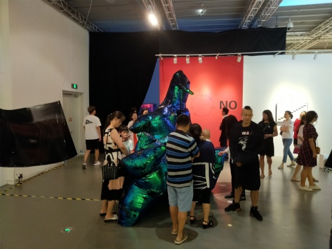 青年艺术100亮相嘉德艺术中心,八年走来Yes or No? 青年艺术100亮相嘉德艺术中心,八年走来Yes or No?
