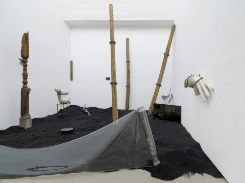 于吉 现场空间装置 多媒介装置 尺寸多样&nbsp; 2018

© 于吉和北京公社&nbsp; 摄影:雷坛坛

© 林冠艺术基金会
