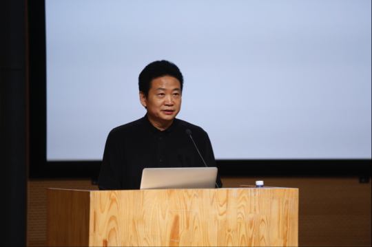中央美术学院美术馆馆长张子康
中央美术学院美术馆馆长张子康
