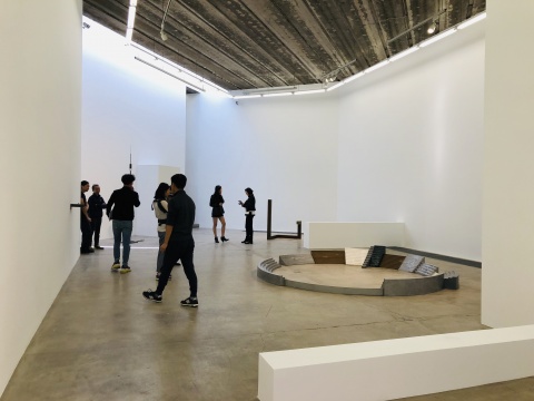 家娜布其在C龙口空间的第二次个展“双向入口”
家娜布其在C龙口空间的第二次个展“双向入口”