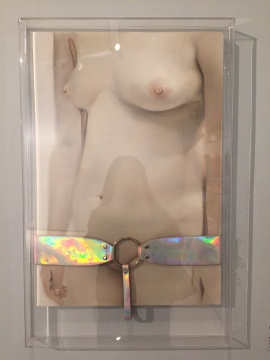 宋琨 《被束缚的身体》 65×45cm 布面油画、材料拼贴 2017
