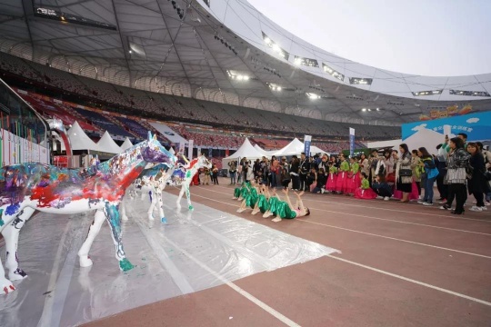 马兴文2019·马迹世界艺术巡回展北京发布会 延续“融”马精神 马兴文2019·马迹世界艺术巡回展北京发布会 延续“融”马精神