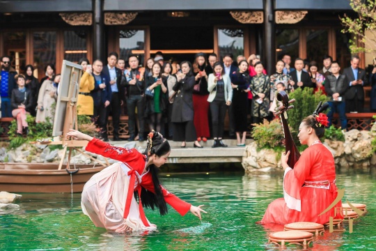 派对现场
派对现场