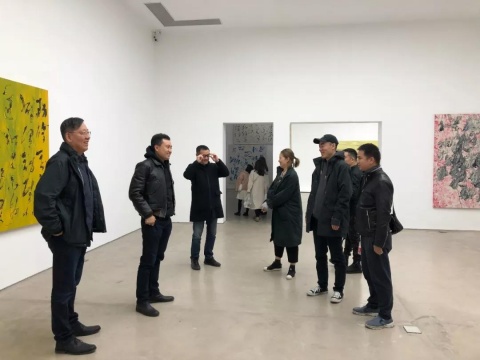 展览现场交流
展览现场交流