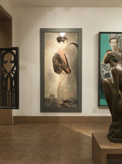 毛焰 《X的肖像》 200×100cm 布面油画 1996
此作需要在香港交割,但由于17%的增值税,原作一直存放于香港(图中为复制品)(摄影:董林)
毛焰 《X的肖像》 200×100cm 布面油画 1996
此作需要在香港交割,但由于17%的增值税,原作一直存放于香港(图中为复制品)(摄影:董林)