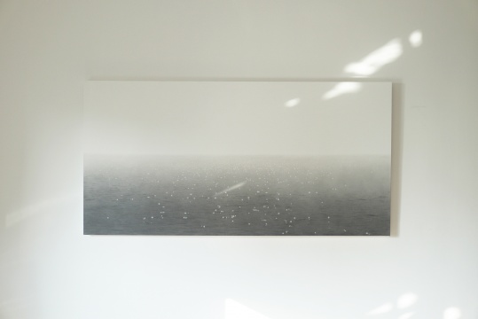 许良《11:05pm》 70×140cm 纸上铅笔 2018
许良《11:05pm》 70×140cm 纸上铅笔 2018