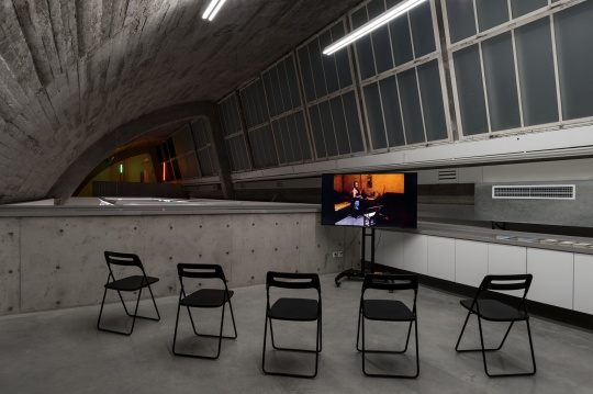 汪建伟《生产》 60‘ 单频录像、彩色、立体声 1996
汪建伟《生产》 60‘ 单频录像、彩色、立体声 1996