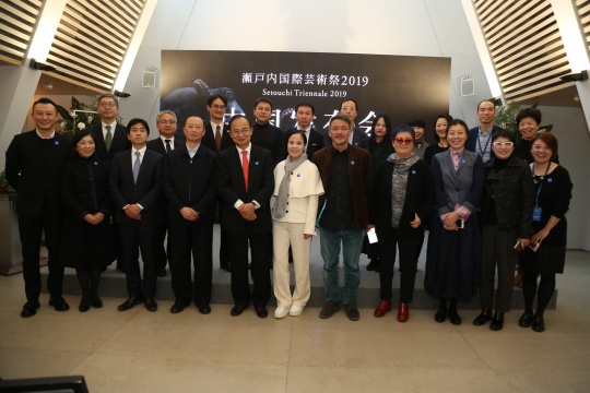出席发布会的全体嘉宾合影
出席发布会的全体嘉宾合影