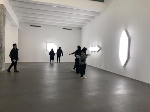 麦勒画廊杨牧石个展“原地消失”
麦勒画廊杨牧石个展“原地消失”