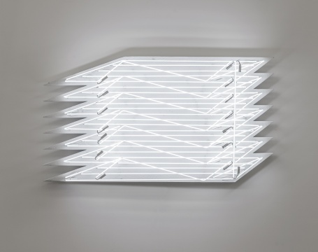 《照明1》,2018,白色霓虹灯管,铁皮,真石漆,87.5 x 161.9 x 18 cm
《照明1》,2018,白色霓虹灯管,铁皮,真石漆,87.5 x 161.9 x 18 cm