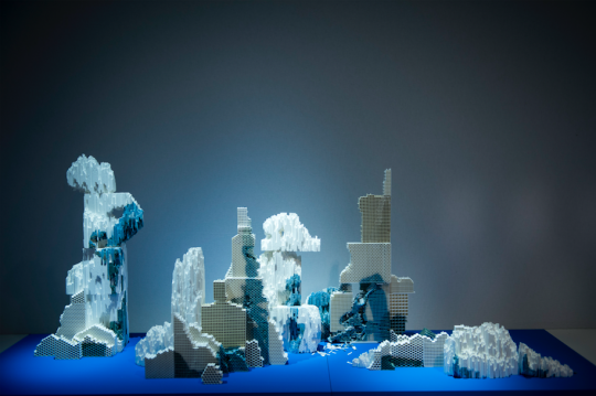 首届“中国白”一等奖获得者蒋颜泽(中国)的作品《残山剩水》
首届“中国白”一等奖获得者蒋颜泽(中国)的作品《残山剩水》