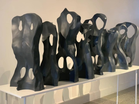 《排队》200×150×95cm 3D雕刻、高密度EPS泡沫、真石漆
《排队》200×150×95cm 3D雕刻、高密度EPS泡沫、真石漆