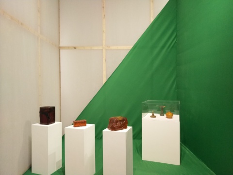 展览现场毛晨雨的“宋朝No.1”系列,2018
展览现场毛晨雨的“宋朝No.1”系列,2018