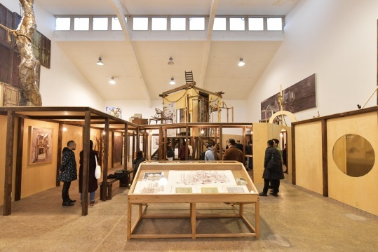 当代唐人艺术中心,将陈彧君的作品展引入两个完整空间
当代唐人艺术中心,将陈彧君的作品展引入两个完整空间