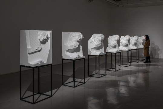 《普洛舍宾娜》系列雕塑 80×55×45cm（每件） 高密度聚丙乙烯泡沫塑料块 2018-2019
