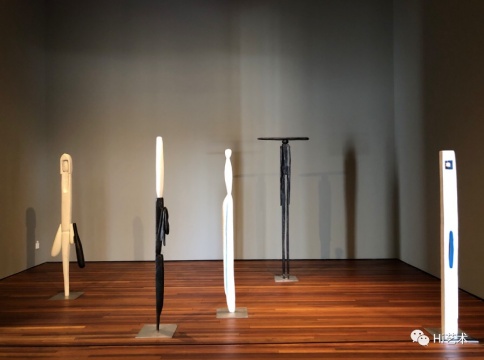 “路易丝·布尔乔亚：永恒的丝线” 松美术馆展览现场图，摄影：罗颖
