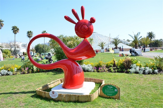 公共单元参展作品,刘以林《鸡》青铜,228x75x260cm, 2015
公共单元参展作品,刘以林《鸡》青铜,228x75x260cm, 2015