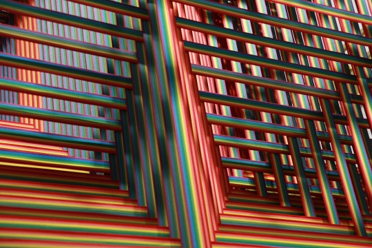 戴丹丹 《矩阵之祷告室》 300×300×300cm 弹力带、铁网、铝合金 2019
戴丹丹 《矩阵之祷告室》 300×300×300cm 弹力带、铁网、铝合金 2019