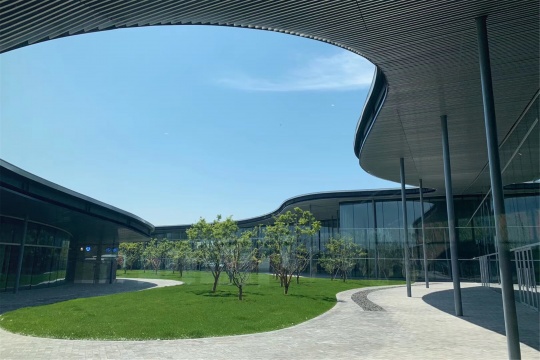 济宁市美术馆内庭院
济宁市美术馆内庭院
