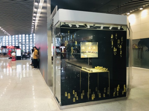 “勘探者的引言”商场空间装置
“勘探者的引言”商场空间装置