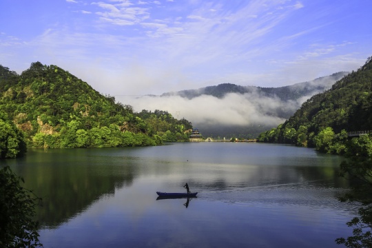 富春江镇画中芦茨©邹鸿摄
富春江镇画中芦茨©邹鸿摄