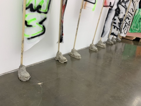 去权威化的叙事,周轶伦在剩余中寻求更多可能 去权威化的叙事,周轶伦在剩余中寻求更多可能
