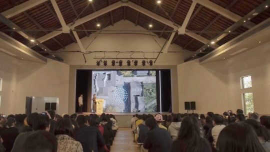 4月3日妹岛和世(Kazuyo Sejima)《环境与建筑》公教现场
4月3日妹岛和世(Kazuyo Sejima)《环境与建筑》公教现场