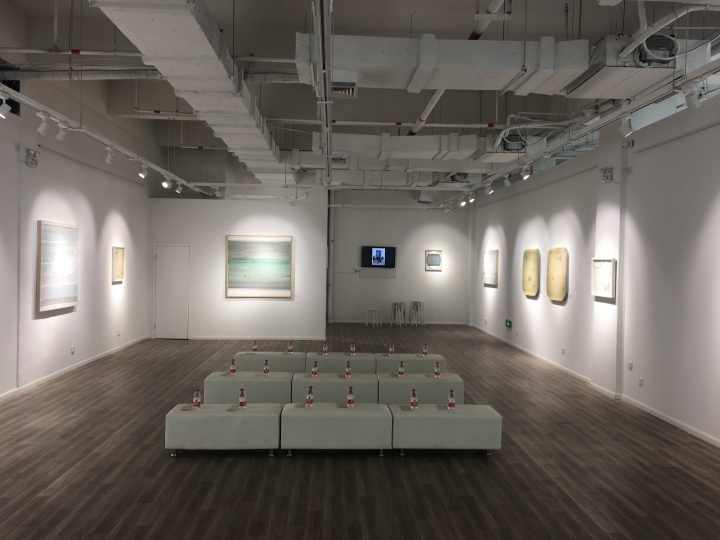 孙策个展“传音入密”展览现场,苏州曼艺术空间,2018,策展人:廖廖
孙策个展“传音入密”展览现场,苏州曼艺术空间,2018,策展人:廖廖