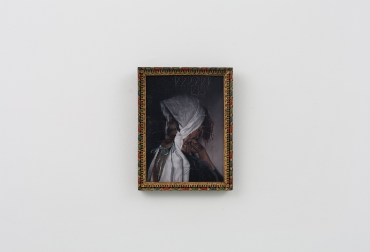 时永骏《白色毛巾下露出的毛线辫子》72.5×60.5cm 布面油画 2019
