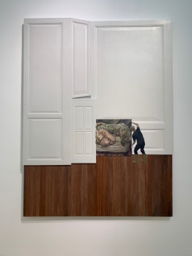 《搬沙发》 240×180cm 板上综合材料 2019
