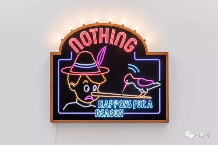 Tobias Rehberger《Nothing Happens for a Reason》126×140×15cm LED灯带、灯泡、铁板、涂料、自贴薄膜、控制系统 2019，艺术家及麦勒画廊 北京-卢森
