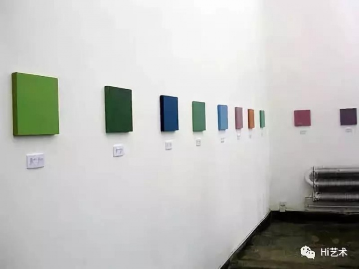 栗宪庭于2003年策划的展览“念珠与笔触”

