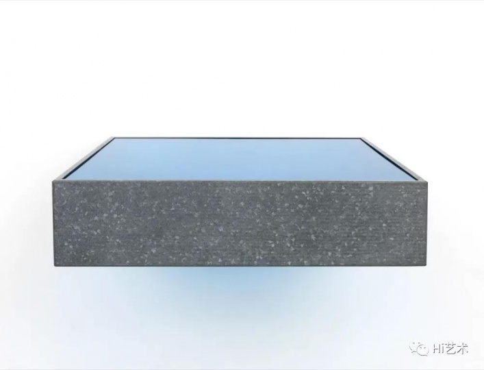 2018年卓纳的“极简主义群展”上Donald Judd的作品《Untitled》
2018年卓纳的“极简主义群展”上Donald Judd的作品《Untitled》