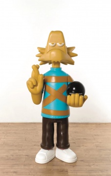 “创玩米高”，玻璃钢雕塑，183 x 80 x 74 cm，2019，独此一件
