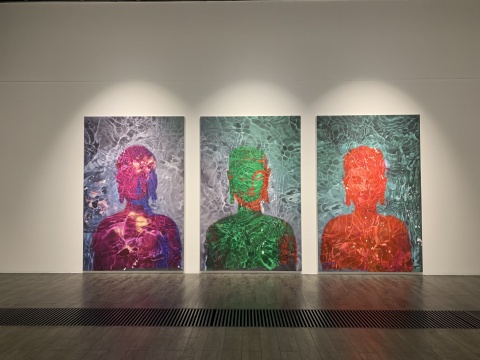 《过去·现在·未来》 288×564cm 布面油画 2019
《过去·现在·未来》 288×564cm 布面油画 2019